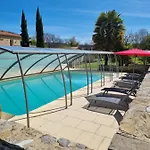 Les Chenes Rouges Bed and Breakfast