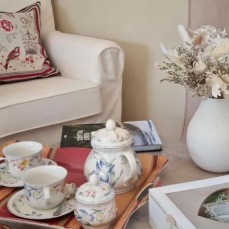 Bed & Breakfast Les Chenes Rouges 4*