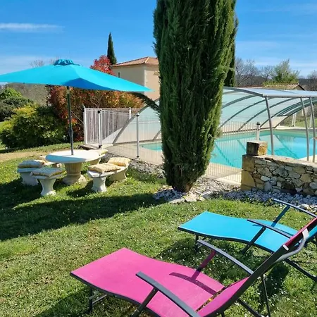 Bed & Breakfast Les Chenes Rouges 4*