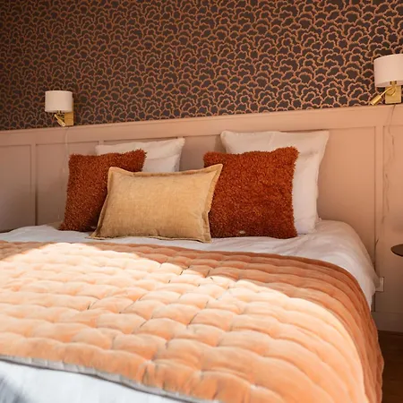 Les Chenes Rouges Couette-café 4*