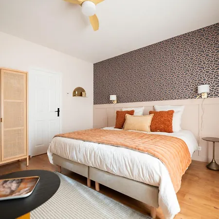 Les Chenes Rouges