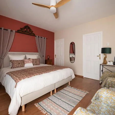 فندق مبيت وإفطار Les Chenes Rouges 4*