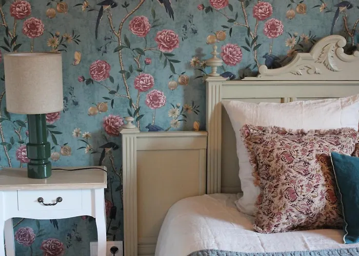 Bed & Breakfast Les Chenes Rouges 4*