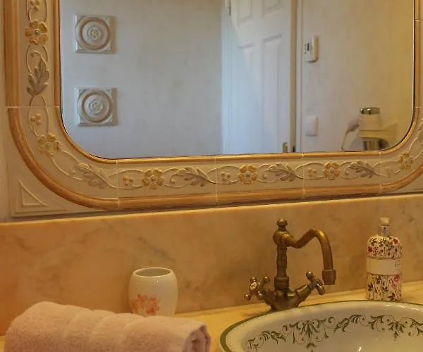 Les Chenes Rouges Bed & Breakfast