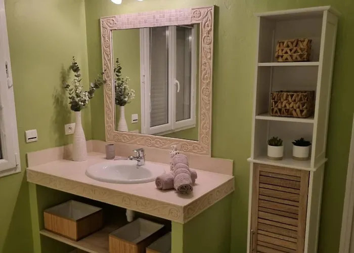 Les Chenes Rouges Bed & Breakfast