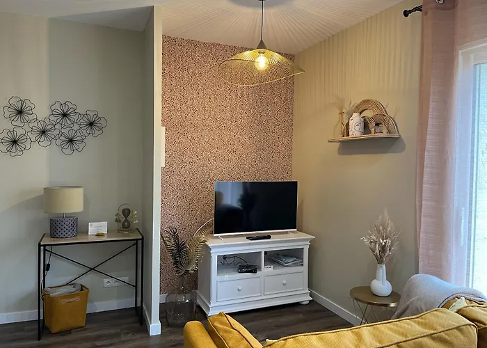 Les Chenes Rouges Bed & Breakfast